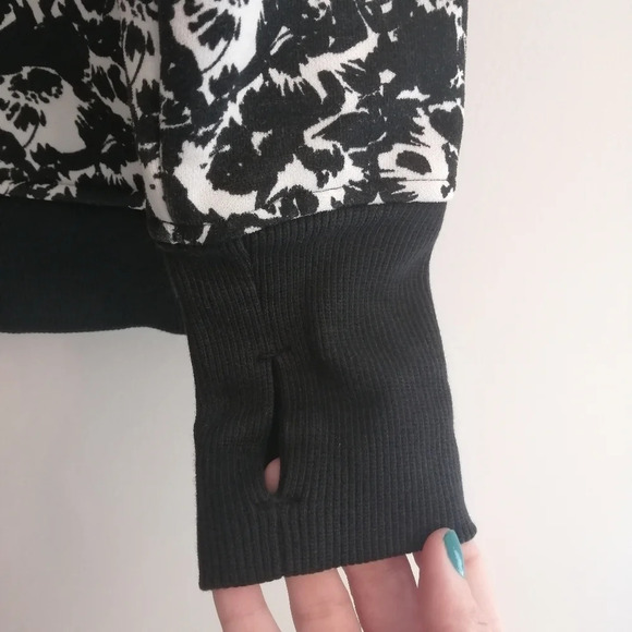 Lululemon Cozy Cuddle Up Sweatshirt Jacket Floral Fleece Lined Size 8 - Picture 12 of 16